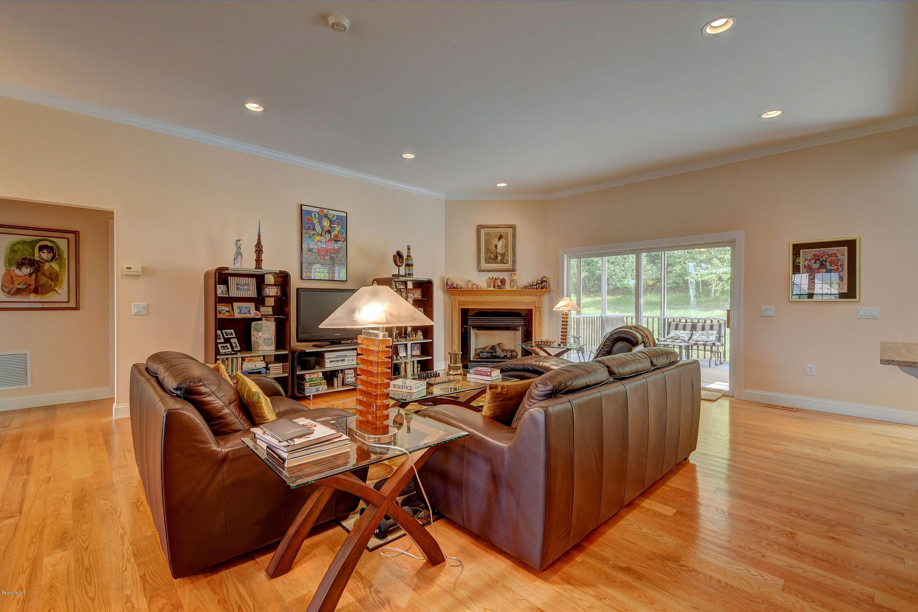 509 Red Barn Road Dalton, MA 01226 - Photo 9 of 29 Great Room