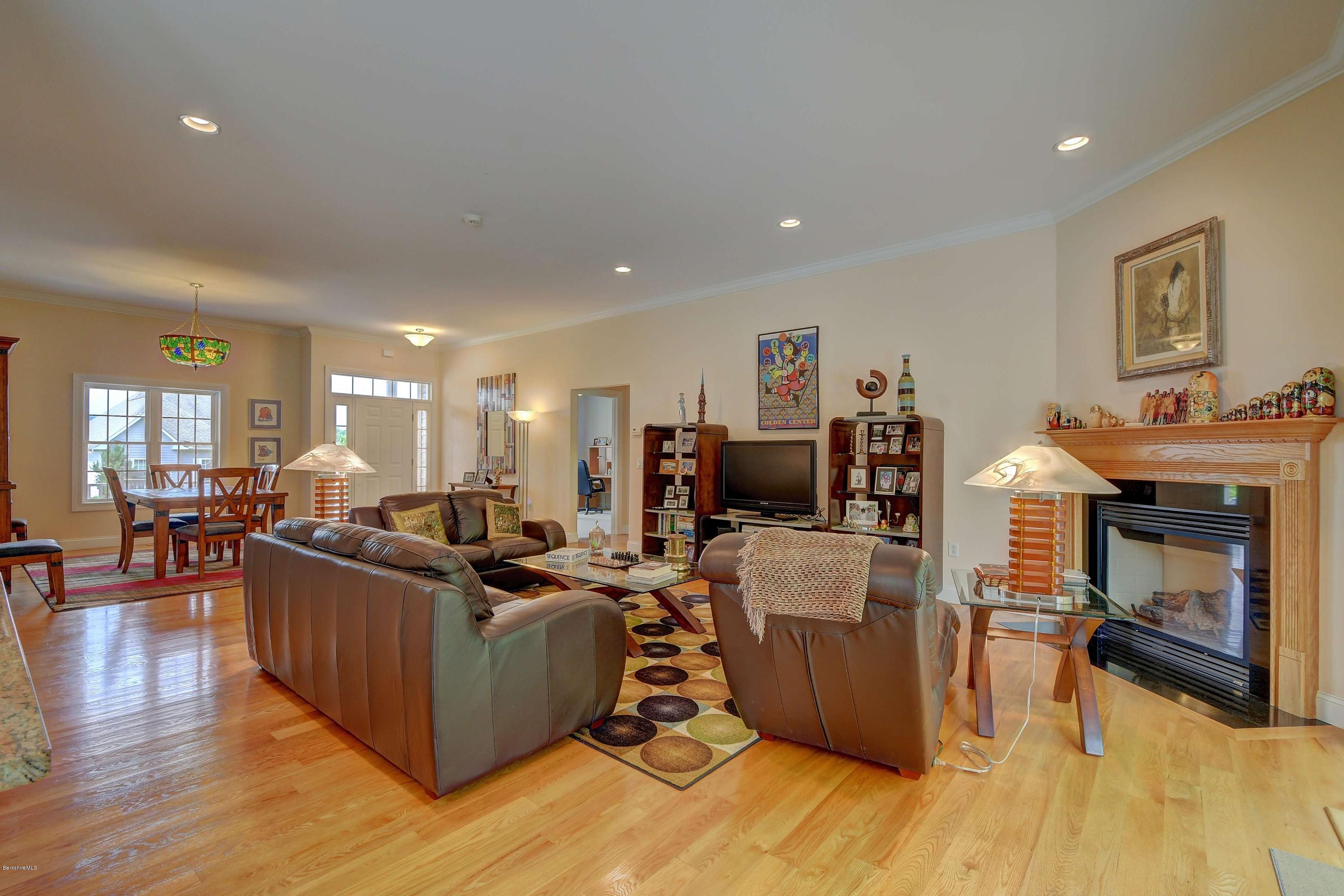 509 Red Barn Road Dalton, MA 01226 - Photo 10 of 29 Great Room