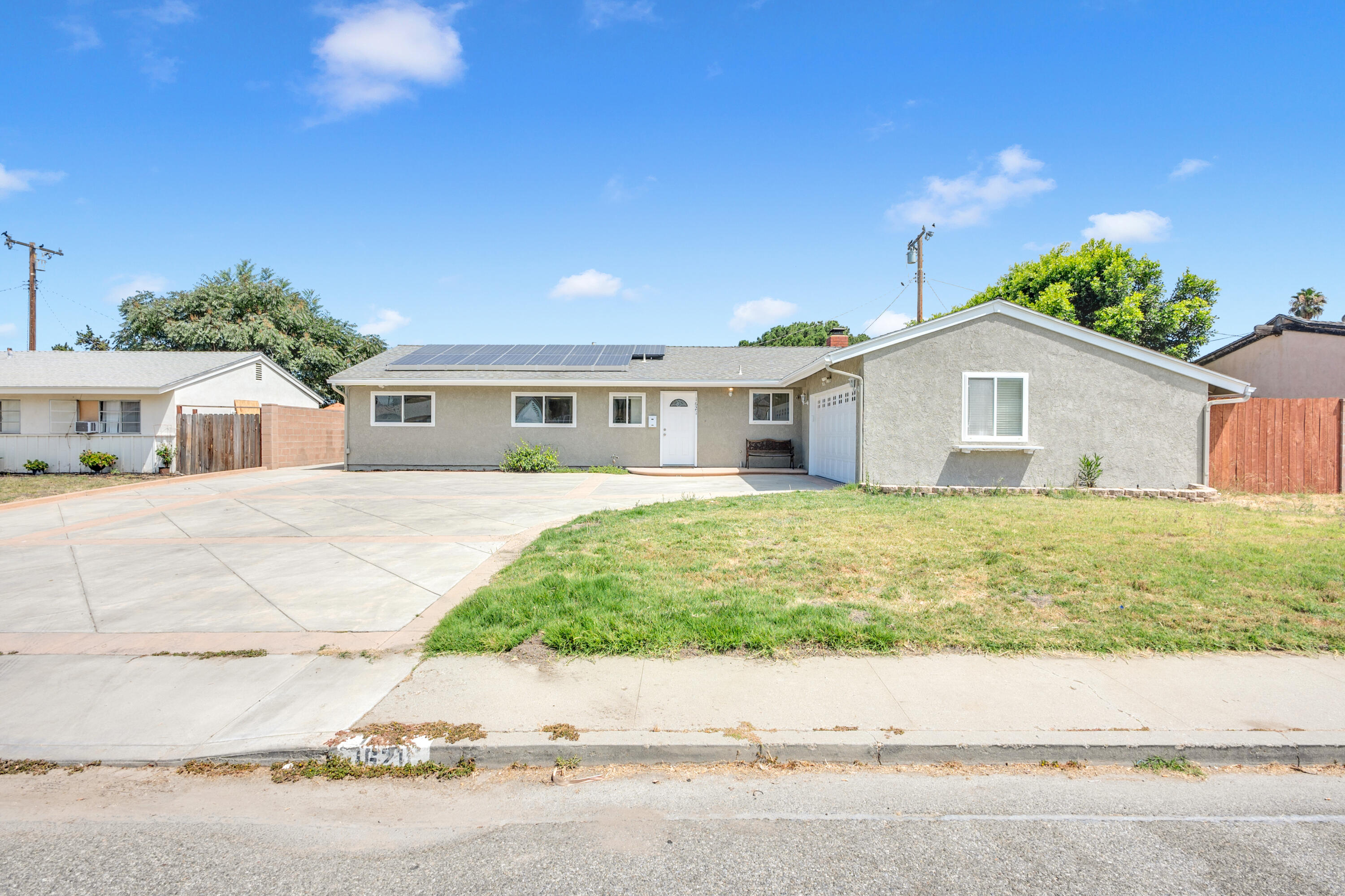 1621 Arcane Street Simi Valley, CA 93065 - Photo 59 of 63 a house with a yard