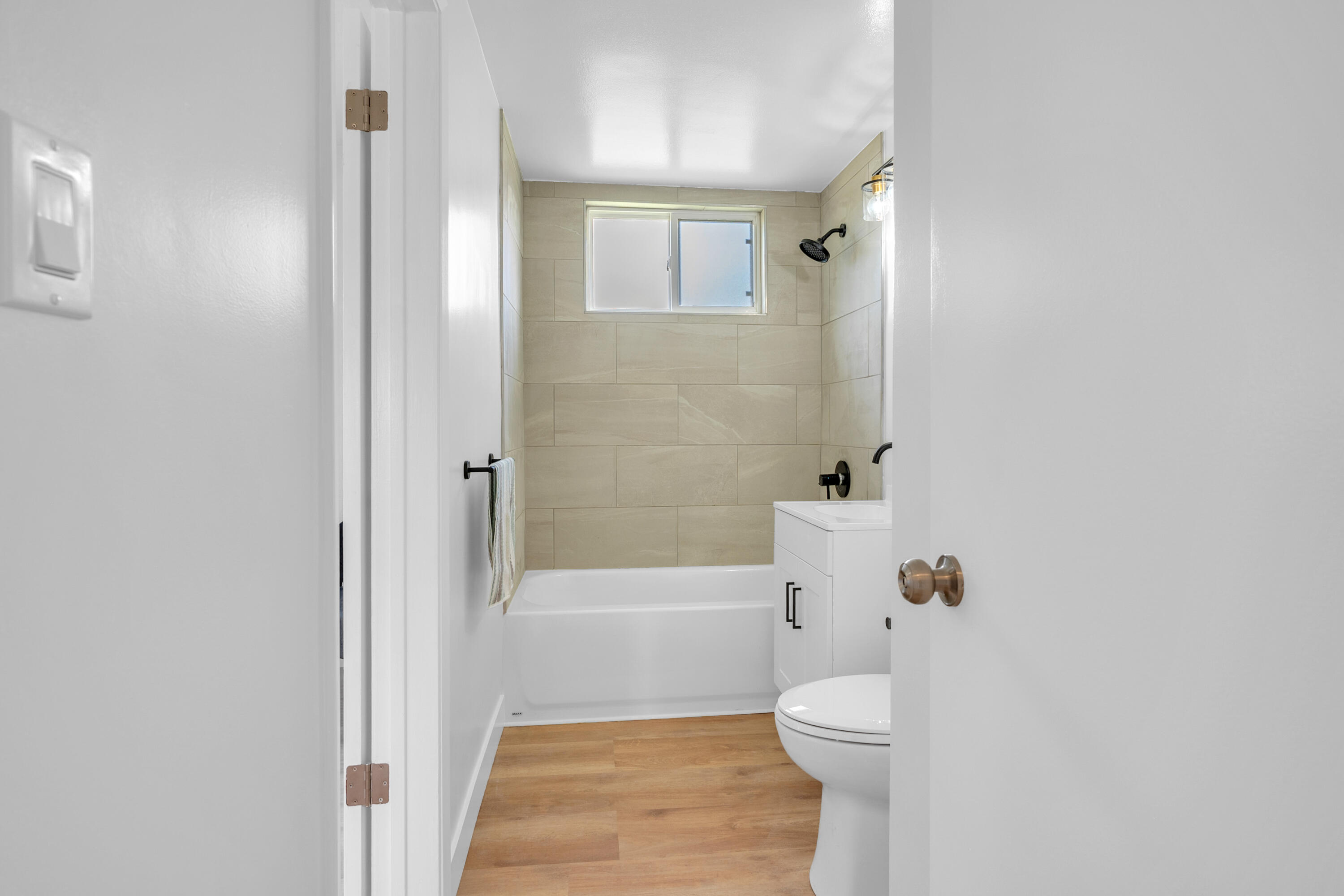 1621 Arcane Street Simi Valley, CA 93065 - Photo 63 of 63 a bathroom with a toilet and a bath tub