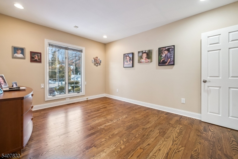 50 Cayuga Way Short Hills, NJ 07078 - Photo 19 of 36