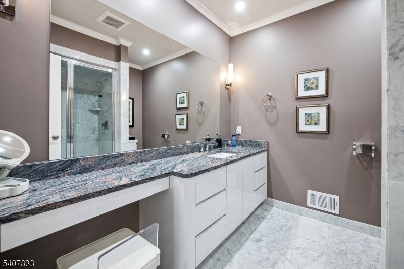 50 Cayuga Way Short Hills, NJ 07078 - Photo 21 of 36