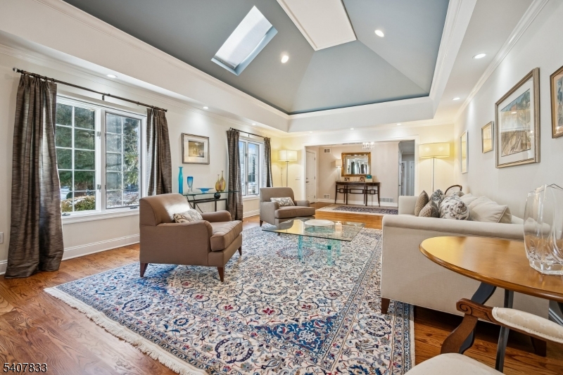 50 Cayuga Way Short Hills, NJ 07078 - Photo 4 of 36