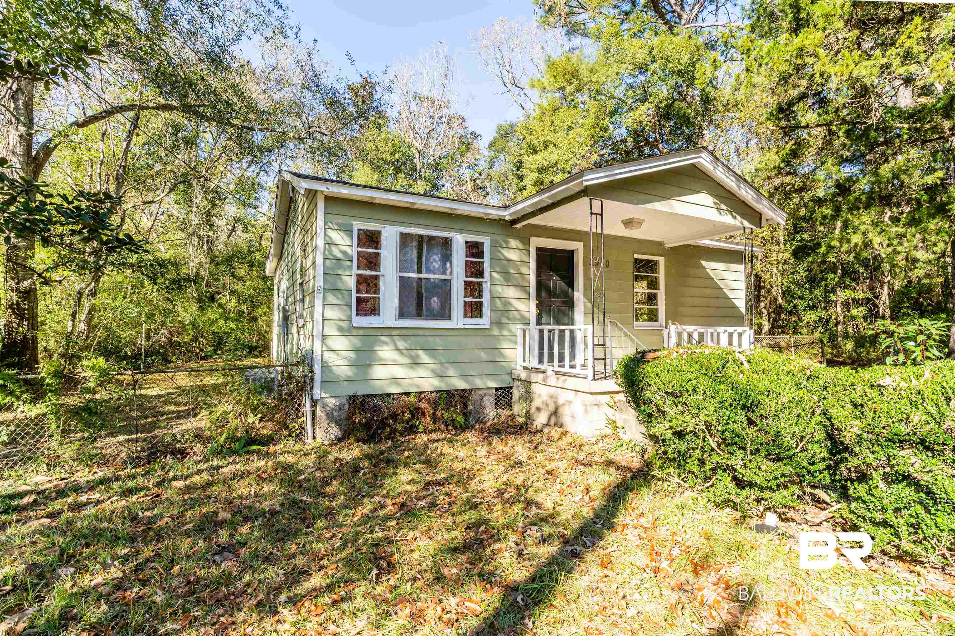 3900 Brookmont Drive Mobile, AL 36605 - Photo 2 of 19 View of front facade