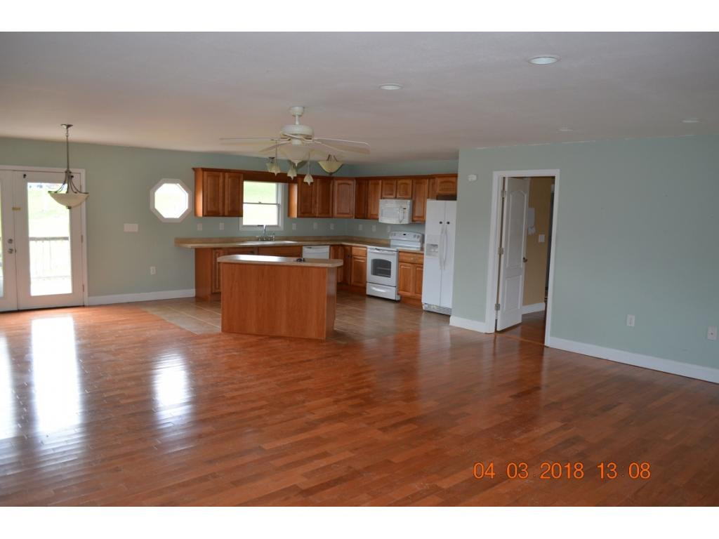 365 H Heaton Road Elizabethton, TN 37643 - Photo 2 of 11 Photo 2
