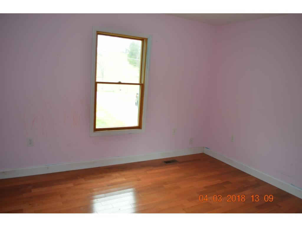 365 H Heaton Road Elizabethton, TN 37643 - Photo 6 of 11 Photo 6