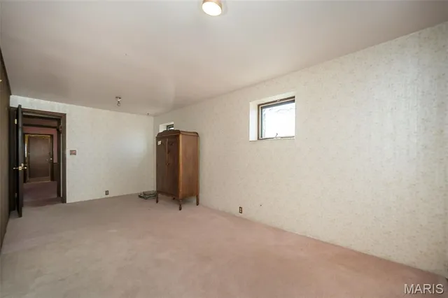 $275,000 | 3512 East Rock Creek Road, Imperial, MO 63052