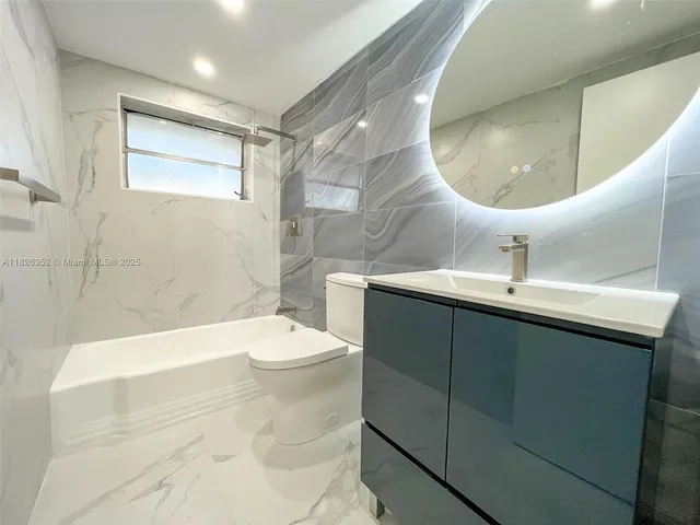 $2,500 | 2005 Sans Souci Boulevard, Unit 107, North Miami, FL 33181