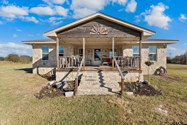 $382,500 | 17215 Tarlton Road, Mabank, TX 75147