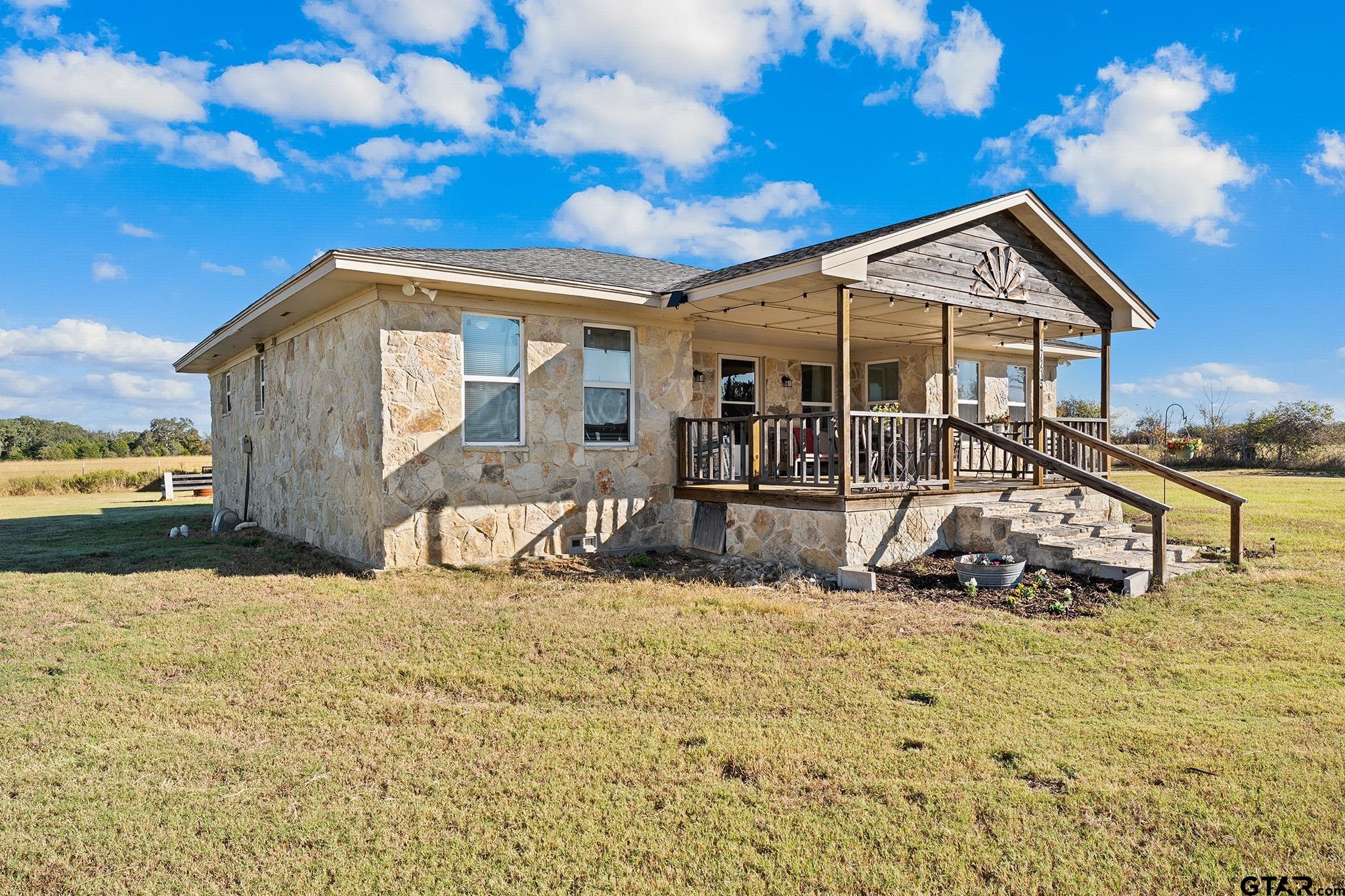 17215 Tarlton Road Mabank, TX 75147 - Photo 3 of 34