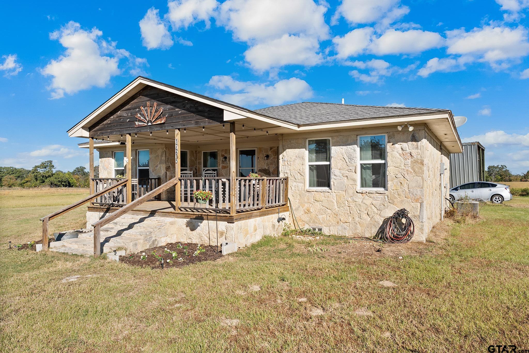 17215 Tarlton Road Mabank, TX 75147 - Photo 4 of 34