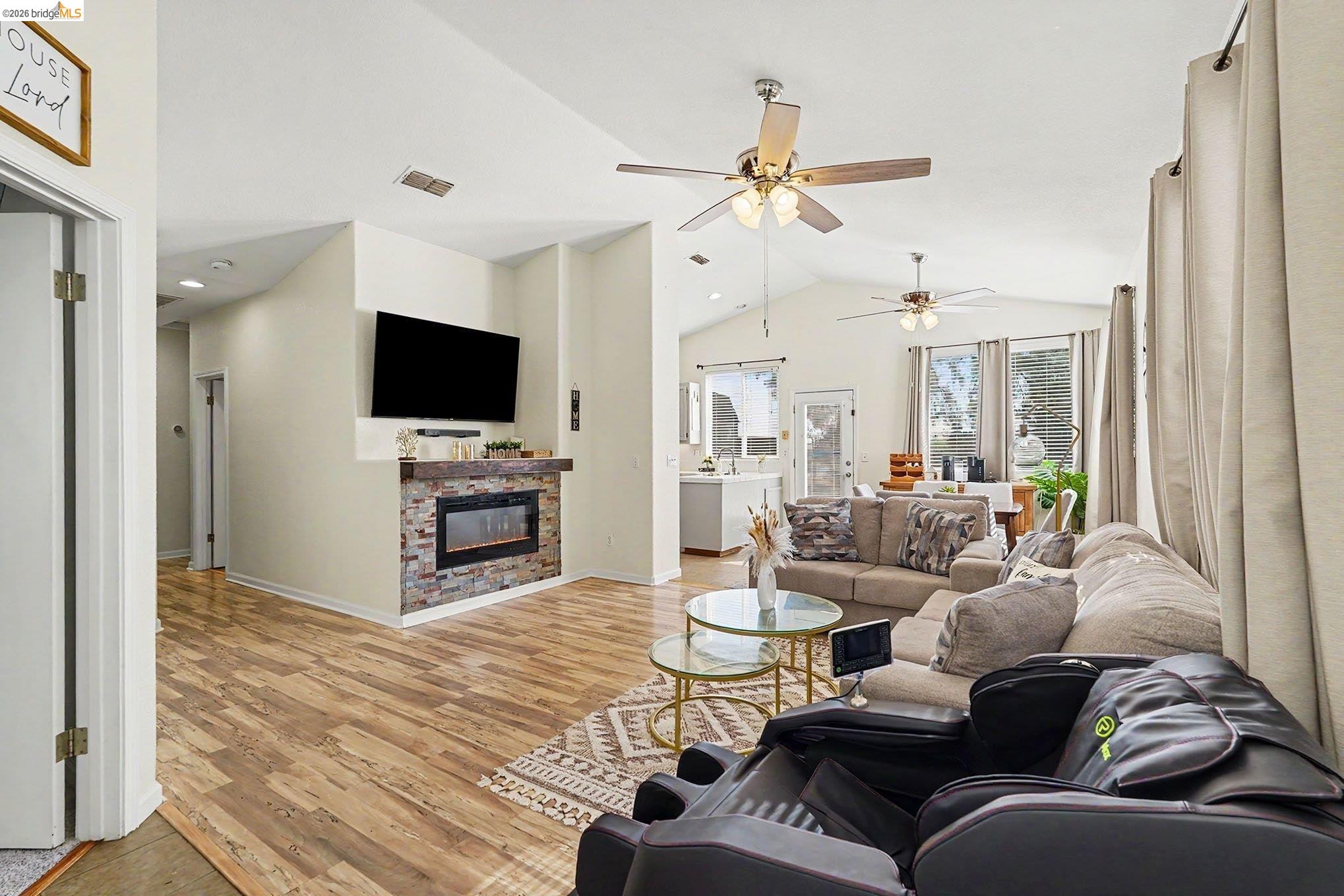 678 Rubier Way Rio Vista, CA 94571 - Photo 5 of 29