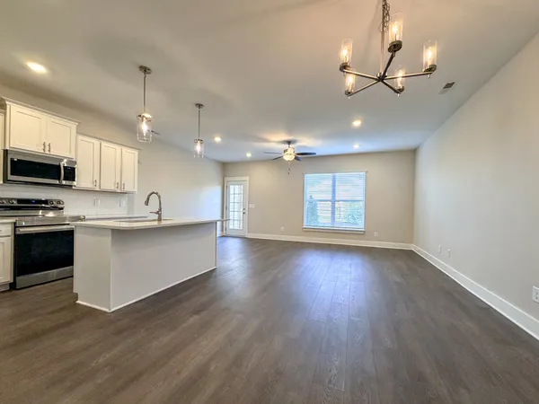 $2,095 | 1429 Vanner Court, Gallatin, TN 37066