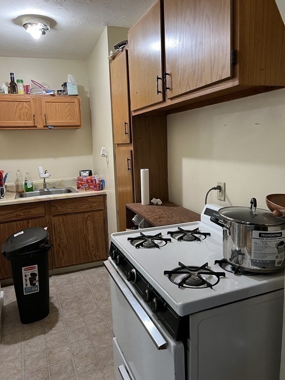 288 Locust Street Fall River, MA 02720 - Photo 14 of 20 Gallery Image 14