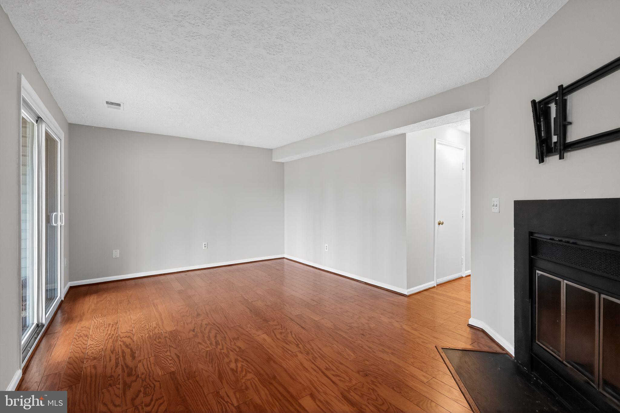 808 Suffield Drive Gaithersburg, MD 20878 - Photo 20 of 25 Lower level familyroom