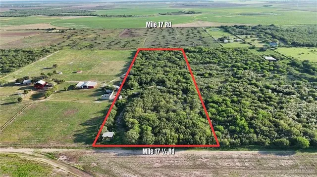 a view of a outdoor space