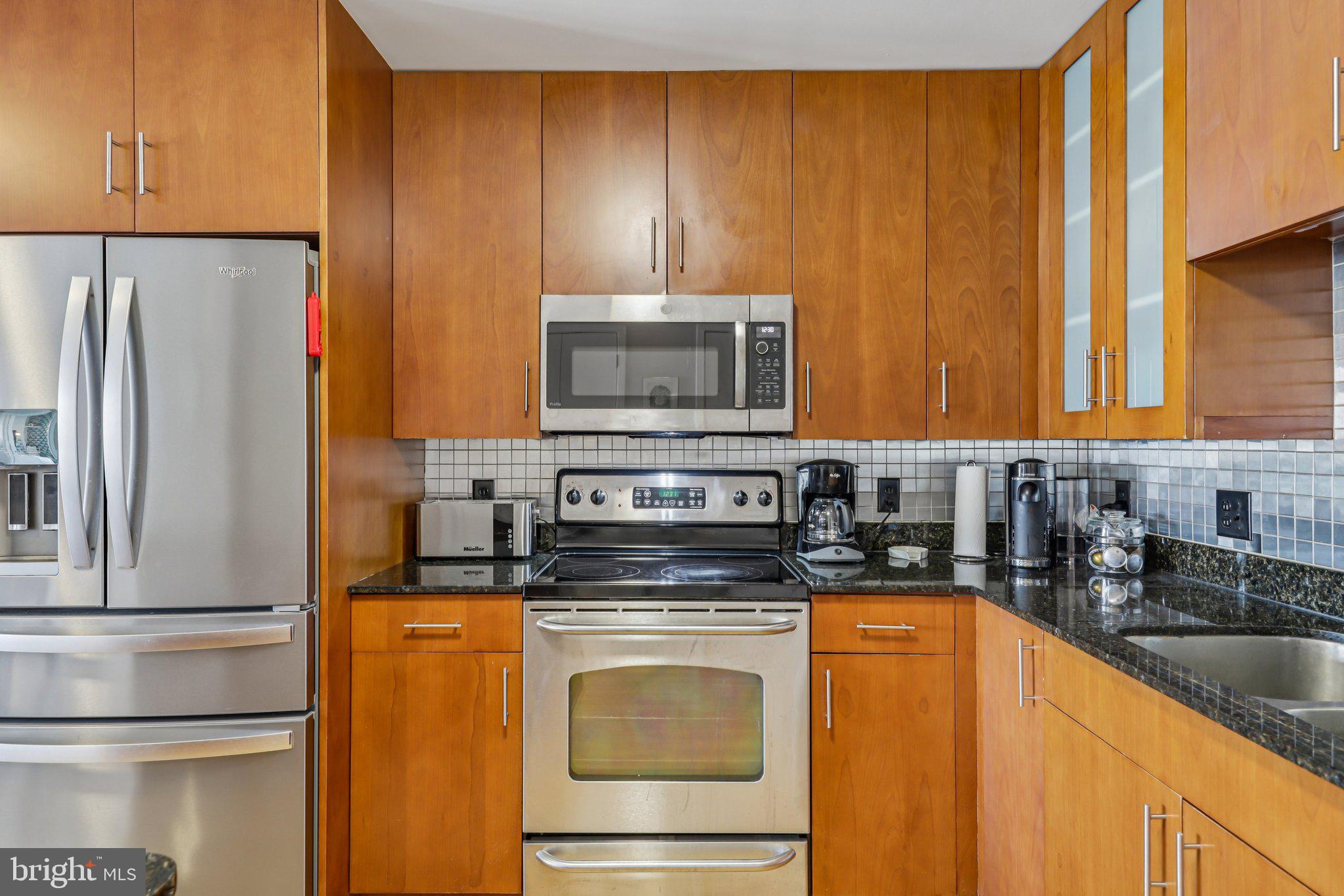 910 M Street Northwest, Unit 918 Washington, DC 20001 - Photo 13 of 44 Tile backsplash