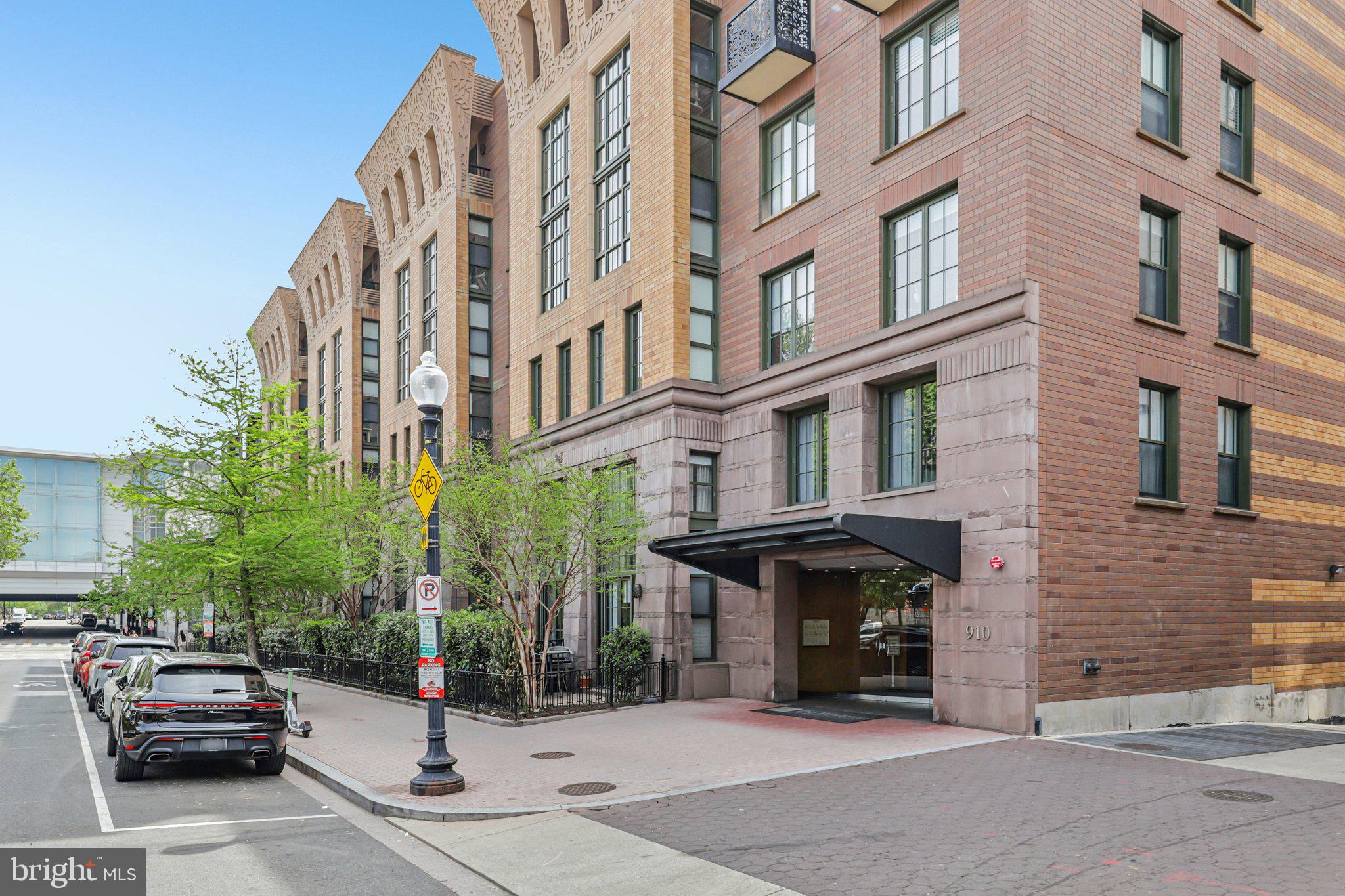 910 M Street Northwest, Unit 918 Washington, DC 20001 - Photo 35 of 44