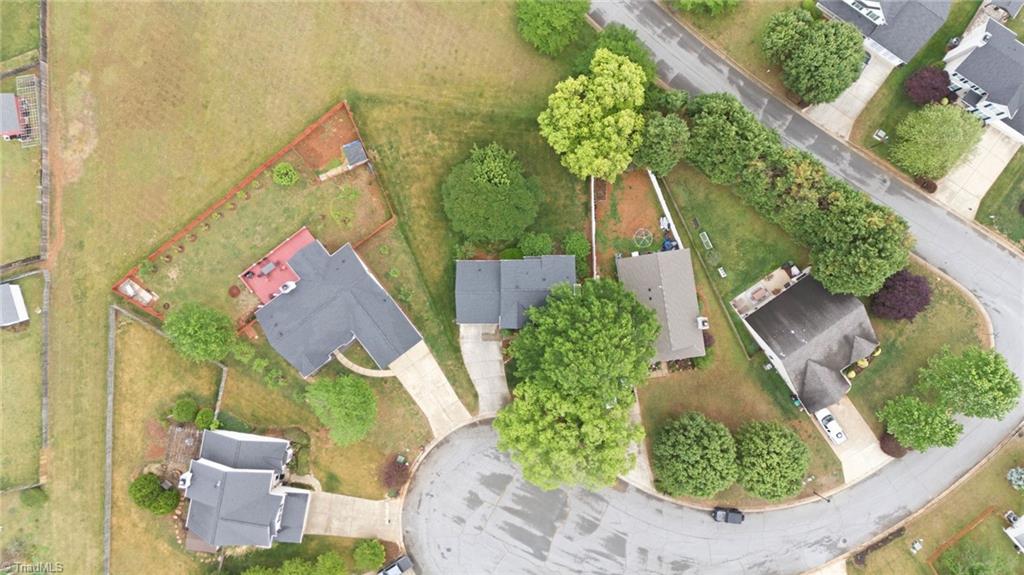 3659 Canopy Oak Court High Point, NC 27265 - Photo 33 of 42 Aerial view showing the cul-de-sac lot.