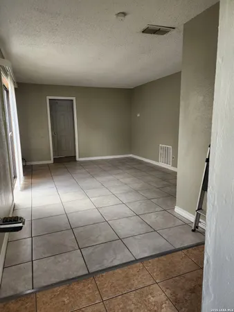 $1,295 | 4044 Indian Sunrise, San Antonio, TX 78244