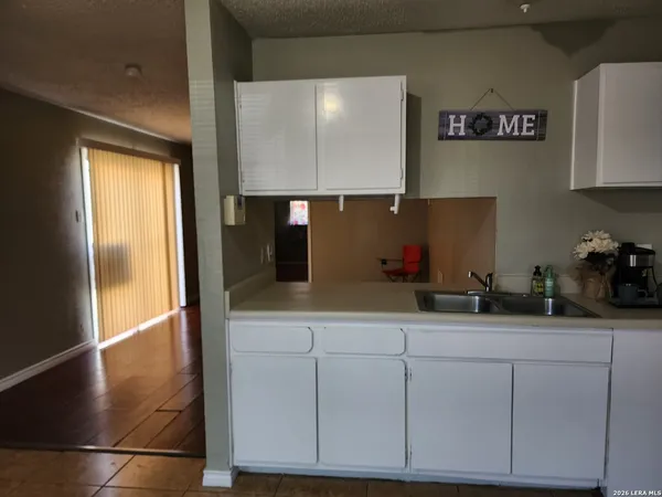 $1,295 | 4044 Indian Sunrise, San Antonio, TX 78244