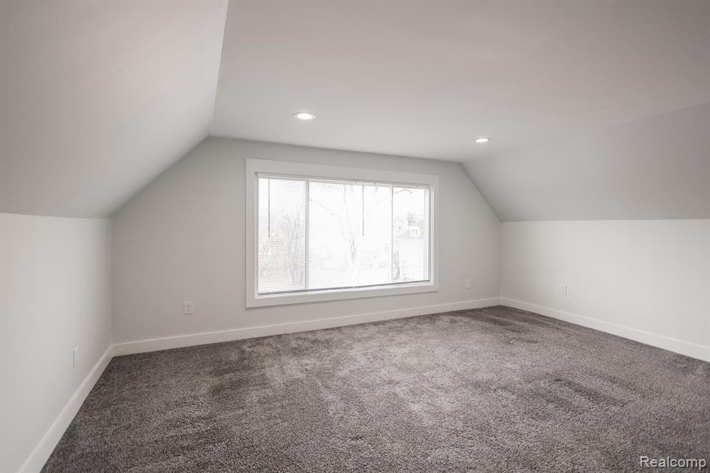 300 Westminster Street Detroit, MI 48202 - Photo 27 of 35