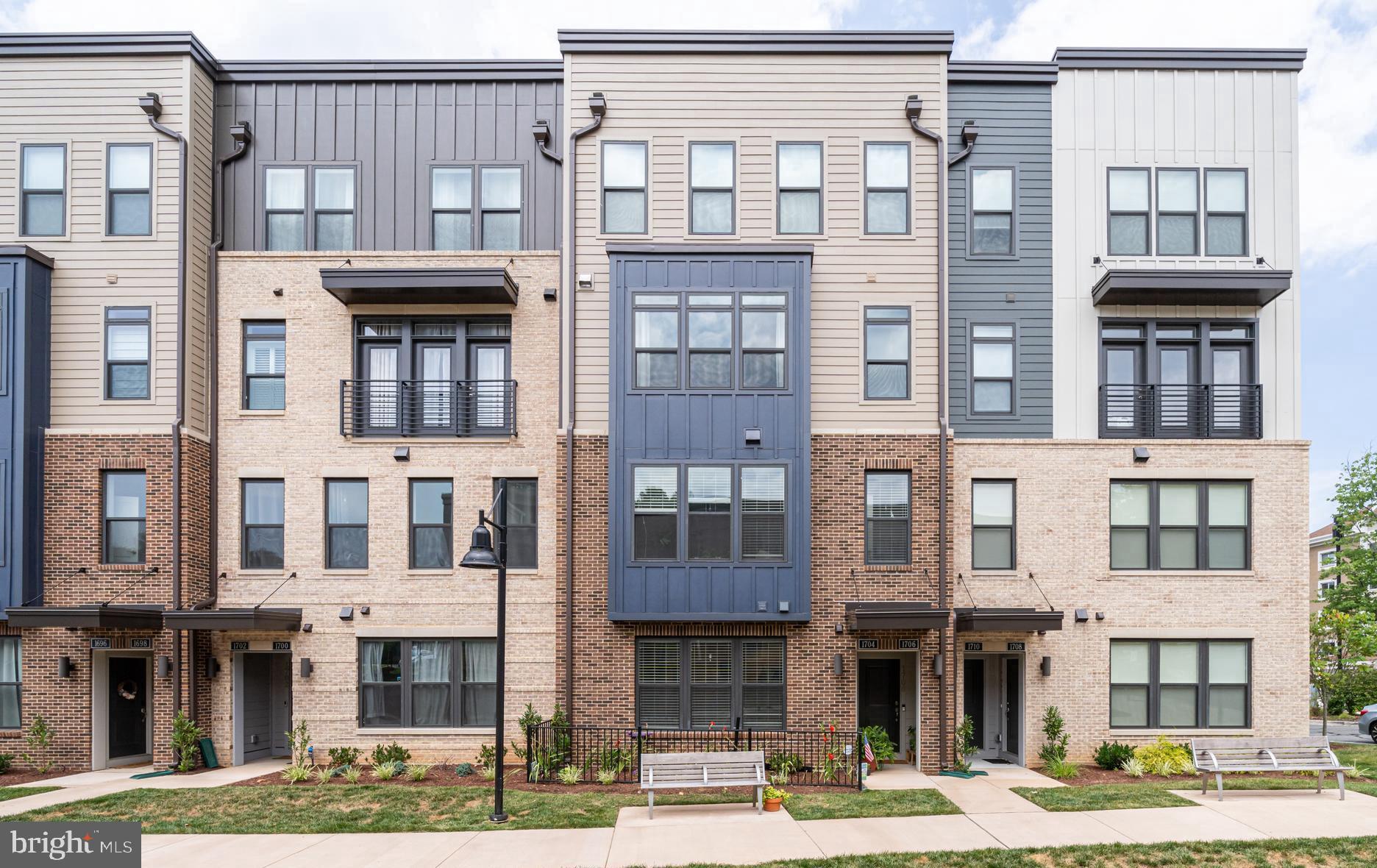 1704 Bandit Loop, Unit 20A Reston, VA 20190 - Photo 1 of 41