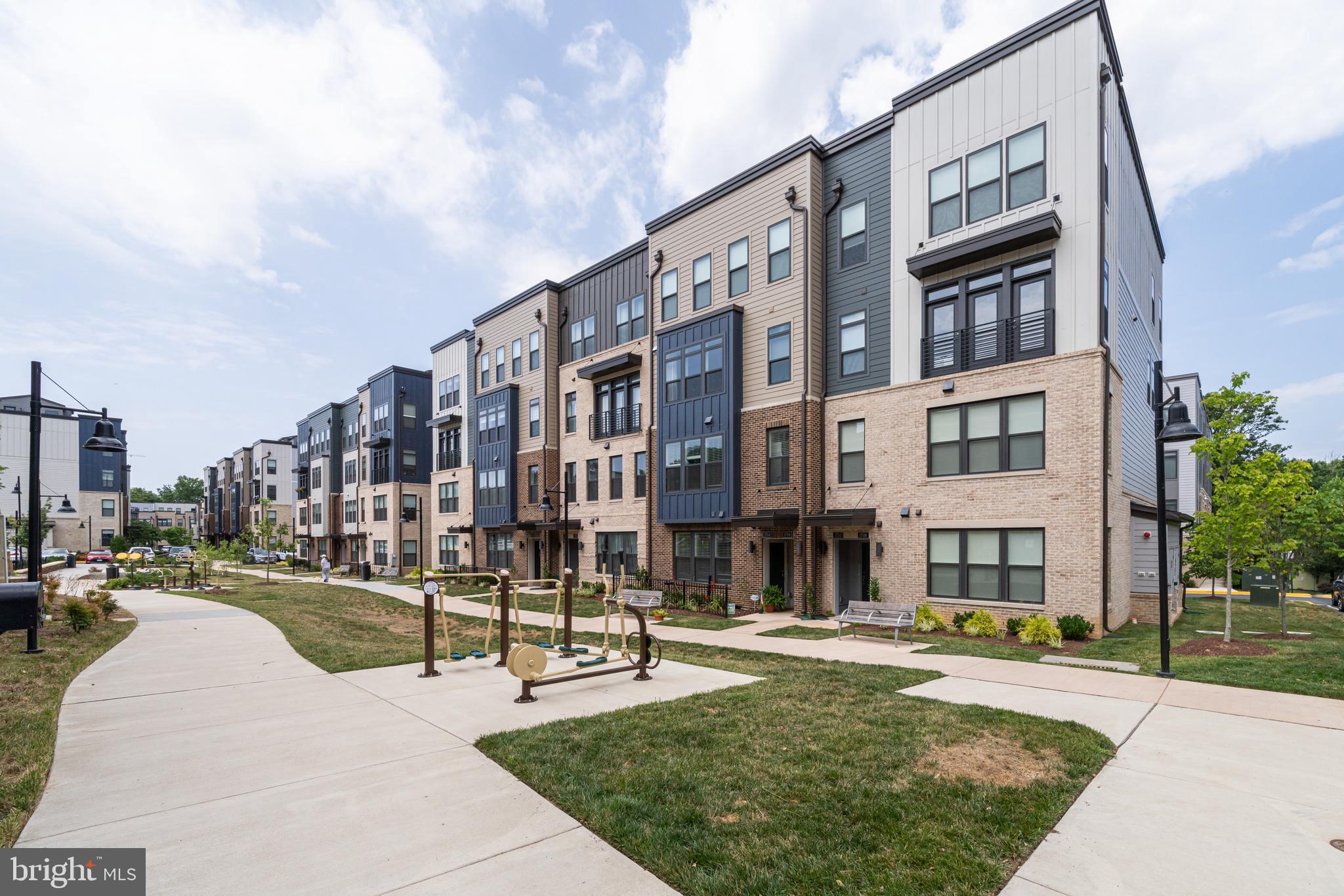 1704 Bandit Loop, Unit 20A Reston, VA 20190 - Photo 2 of 41