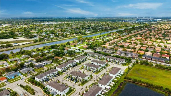 $3,700 | 20344 Northwest 6th Place, Miami Gardens, FL 33169