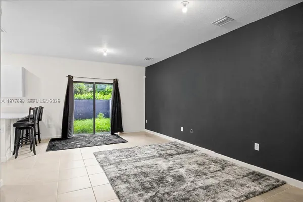 $3,700 | 20344 Northwest 6th Place, Miami Gardens, FL 33169