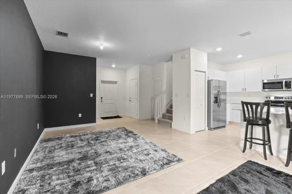 $3,700 | 20344 Northwest 6th Place, Miami Gardens, FL 33169
