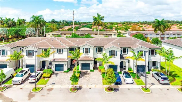 $3,700 | 20344 Northwest 6th Place, Miami Gardens, FL 33169