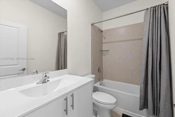 $3,700 | 20344 Northwest 6th Place, Miami Gardens, FL 33169