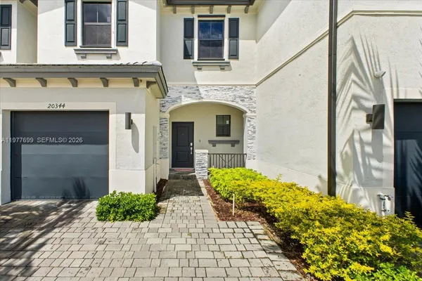 $3,700 | 20344 Northwest 6th Place, Miami Gardens, FL 33169