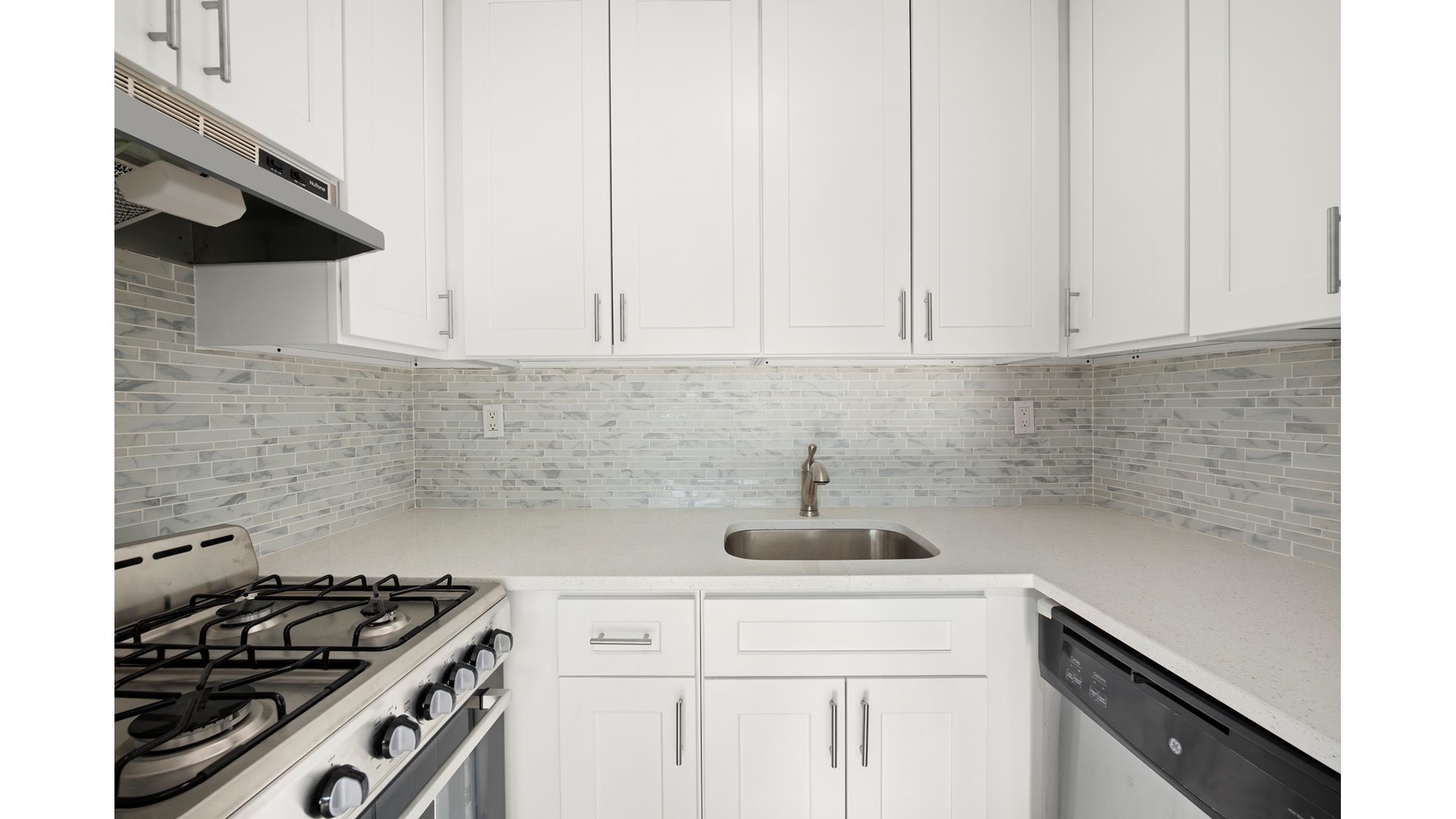 23-22 30th Road, Unit 3H Queens, NY 11102 - Photo 2 of 7 Gallery Image 2