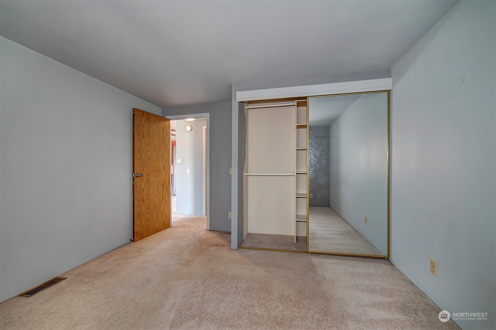 2811 Northeast Stone Way Bremerton, WA 98310 - Photo 13 of 20 Gallery Image 13