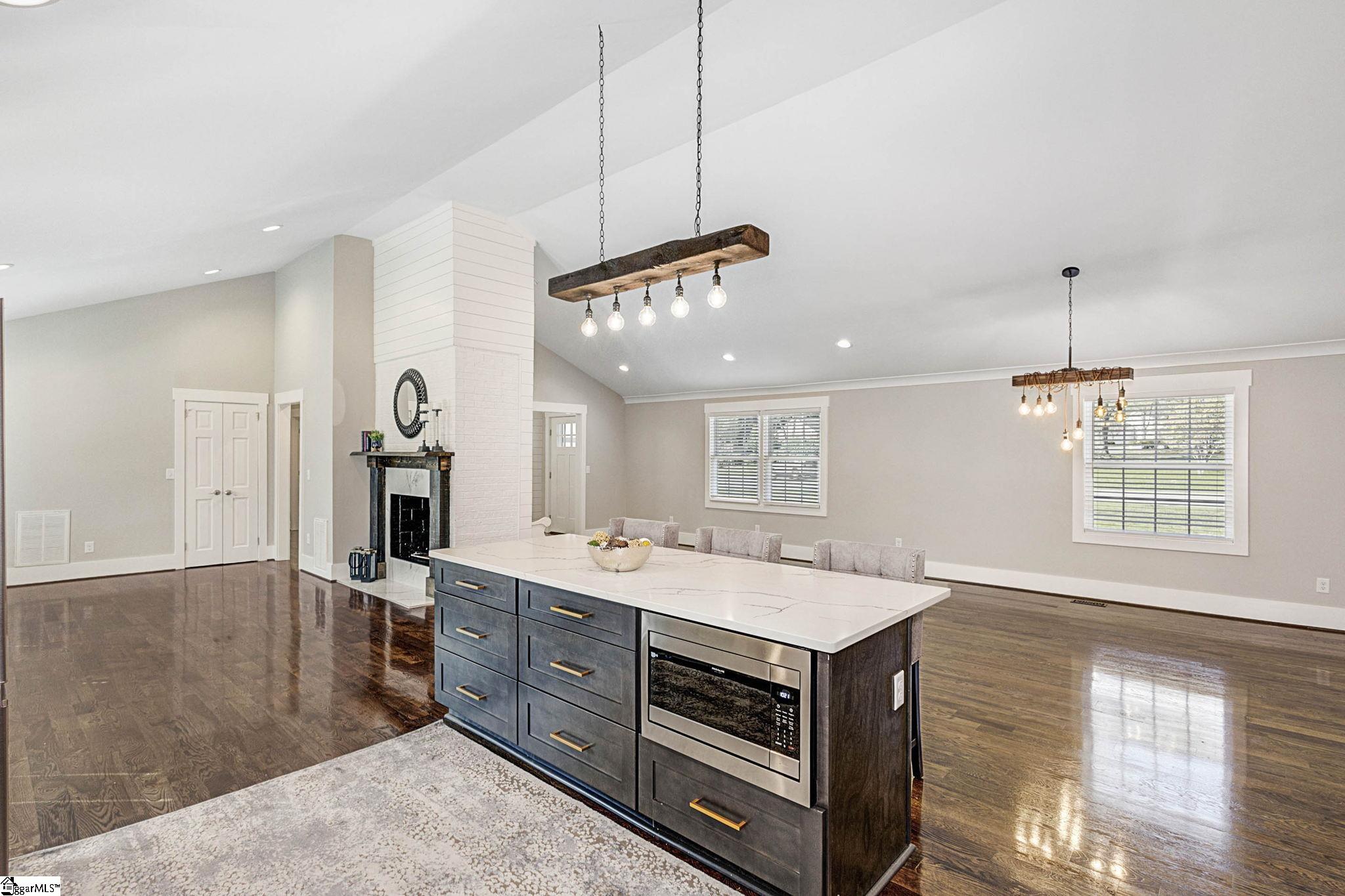 201 Rollingreen Road Greenville, SC 29615 - Photo 12 of 36 Gallery Image 12