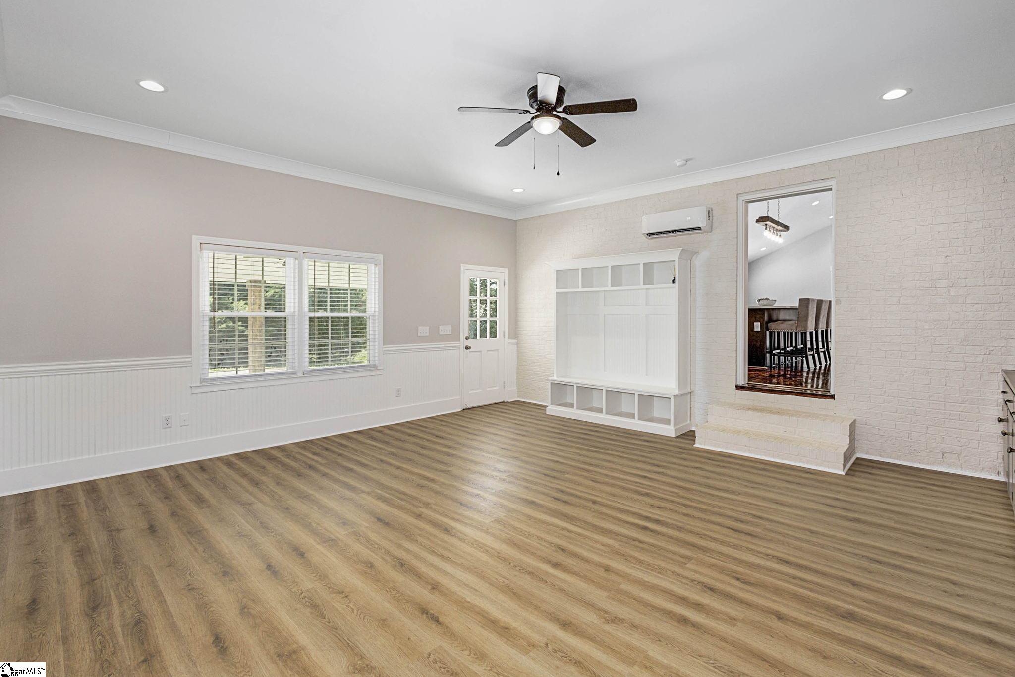 201 Rollingreen Road Greenville, SC 29615 - Photo 30 of 36 Gallery Image 30