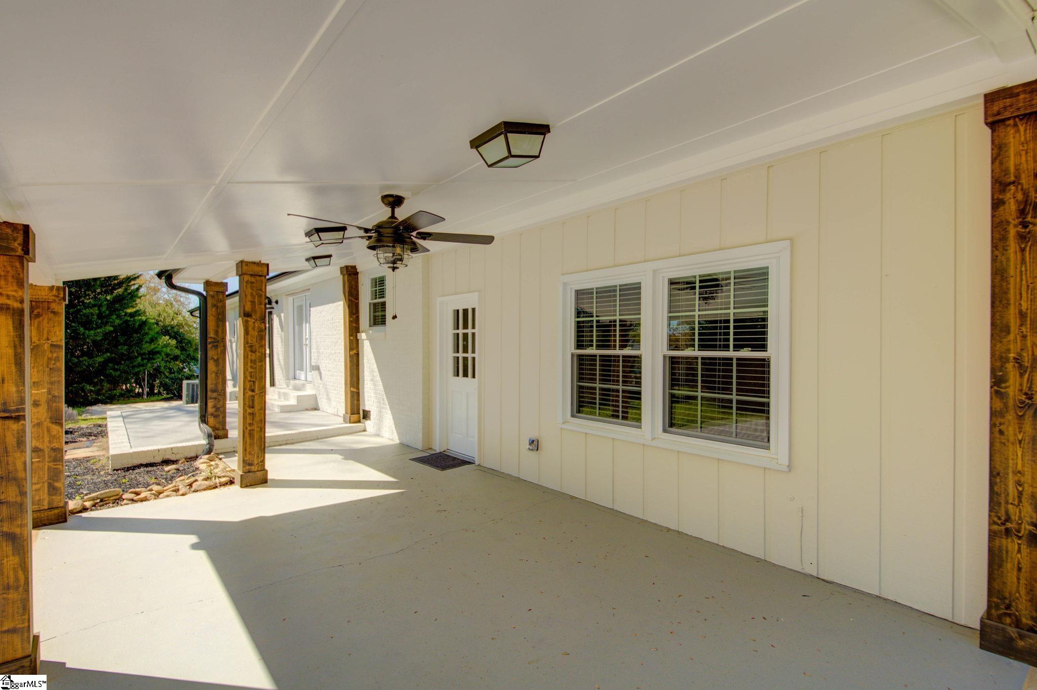 201 Rollingreen Road Greenville, SC 29615 - Photo 35 of 36 Gallery Image 35