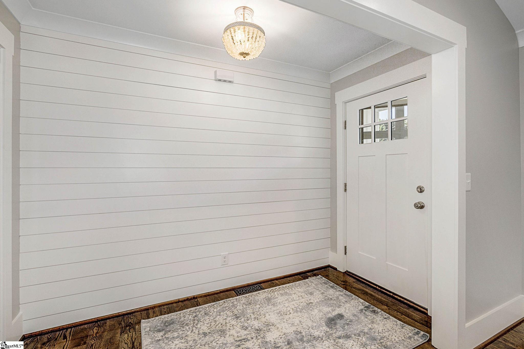 201 Rollingreen Road Greenville, SC 29615 - Photo 5 of 36 Gallery Image 5