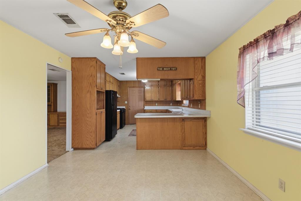 3523 East Highway 199 Springtown, TX 76082 - Photo 11 of 40
