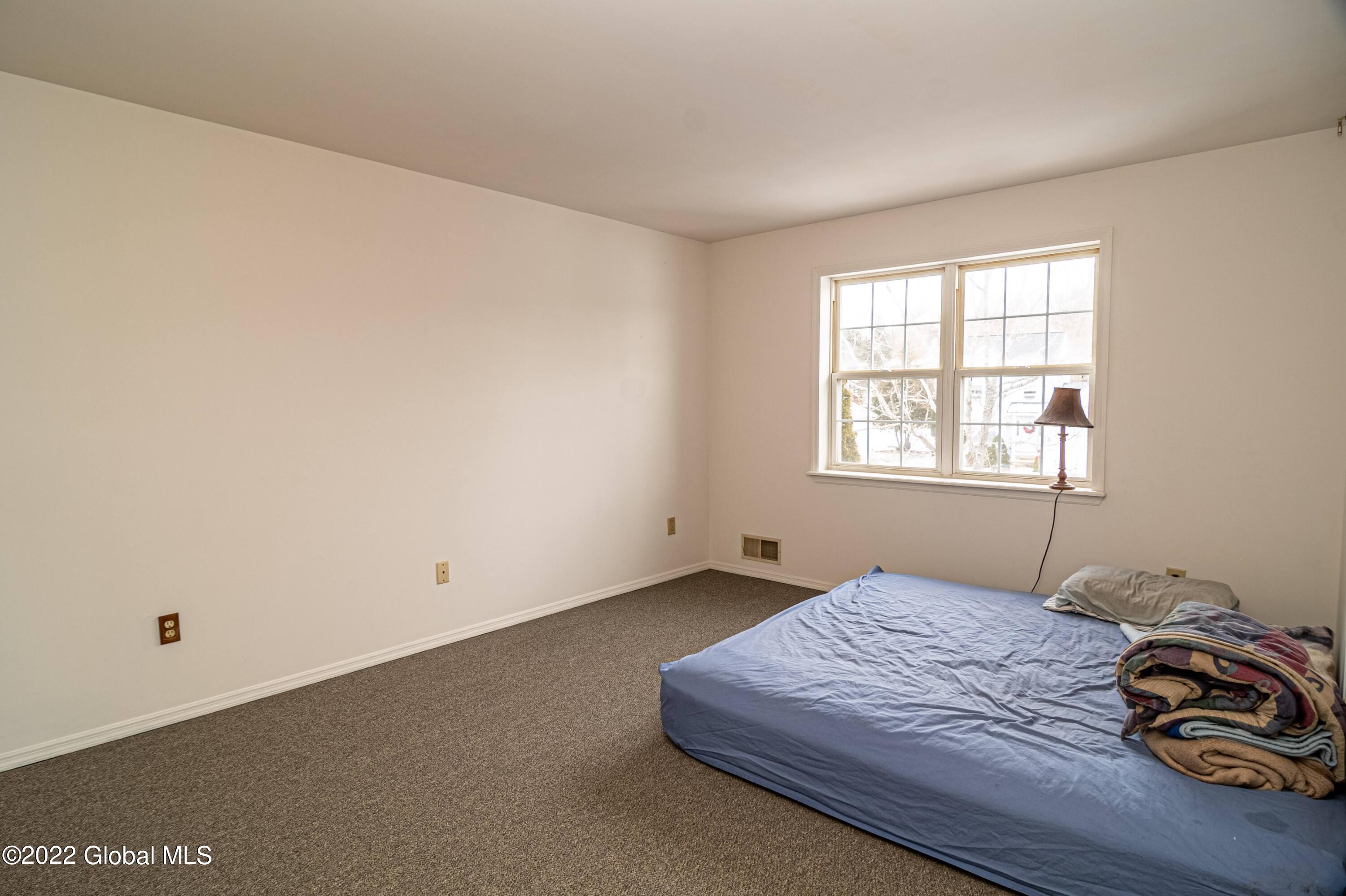 44 Wynantskill Way Troy, NY 12180 - Photo 17 of 35 44 Wynantskill Way-19