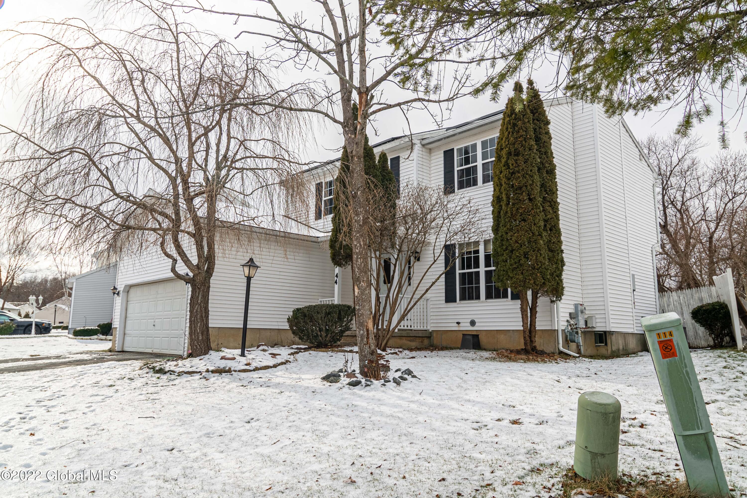 44 Wynantskill Way Troy, NY 12180 - Photo 5 of 35 44 Wynantskill Way-7