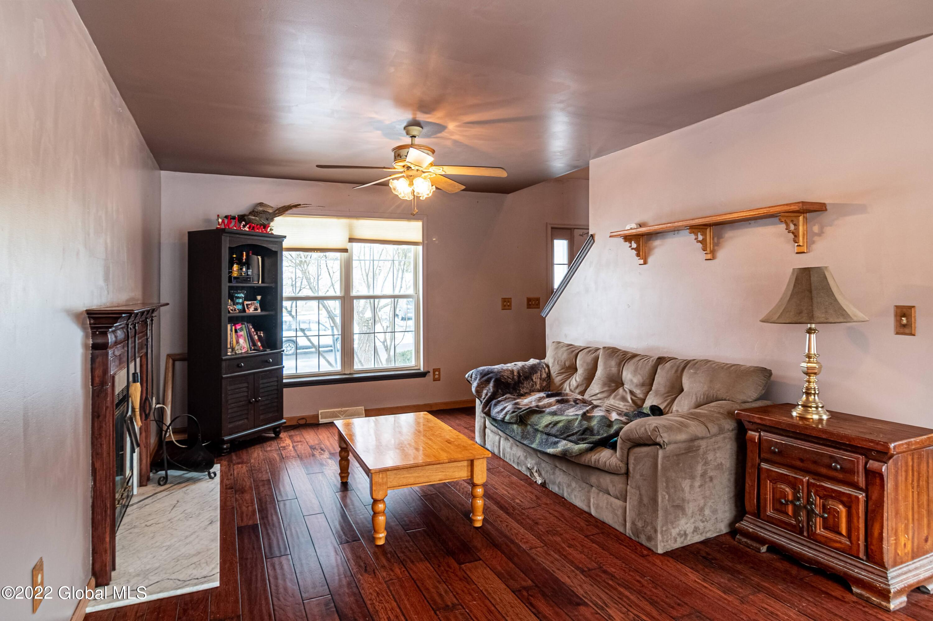 44 Wynantskill Way Troy, NY 12180 - Photo 8 of 35 44 Wynantskill Way-10