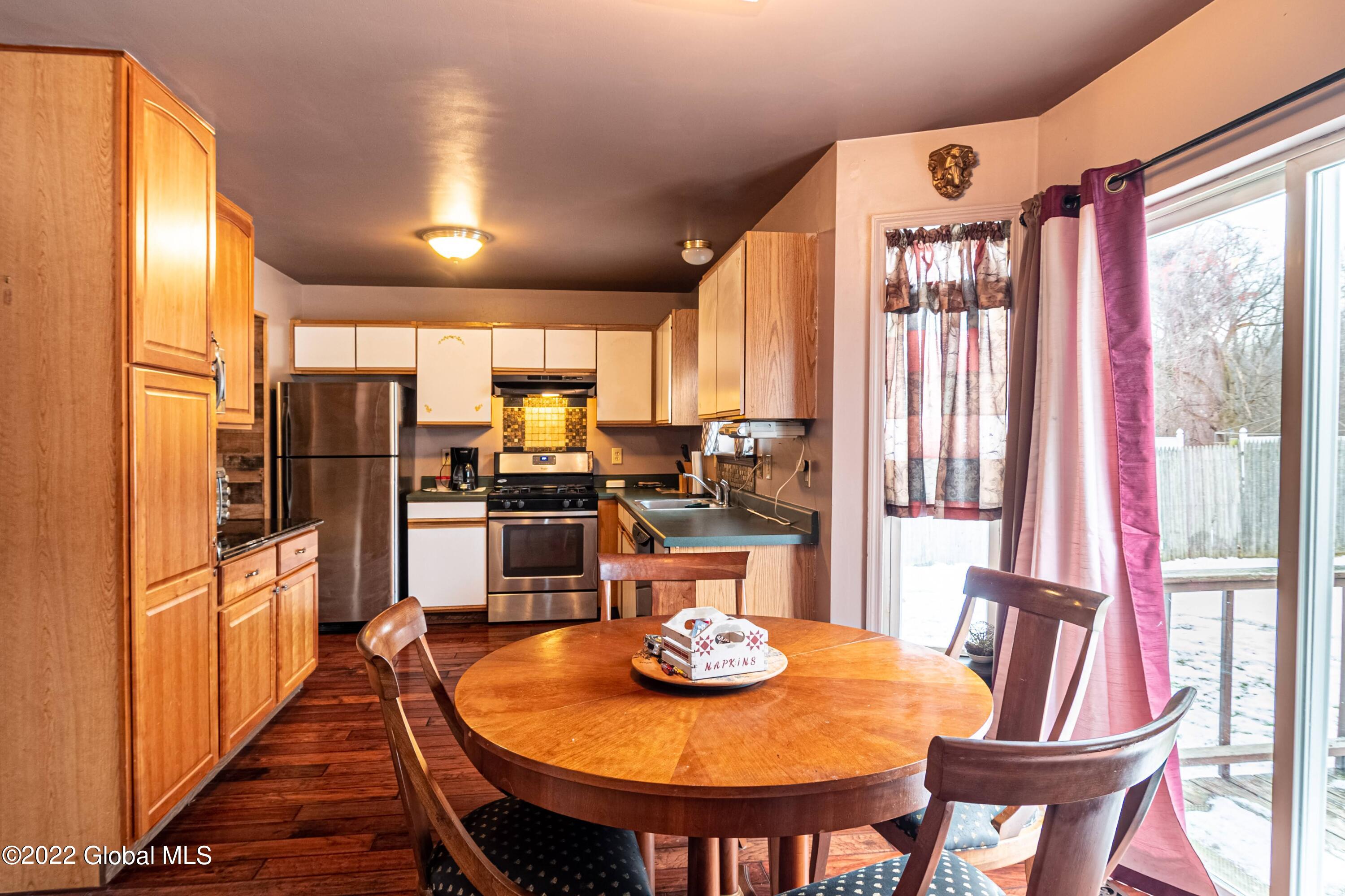 44 Wynantskill Way Troy, NY 12180 - Photo 10 of 35 44 Wynantskill Way-12