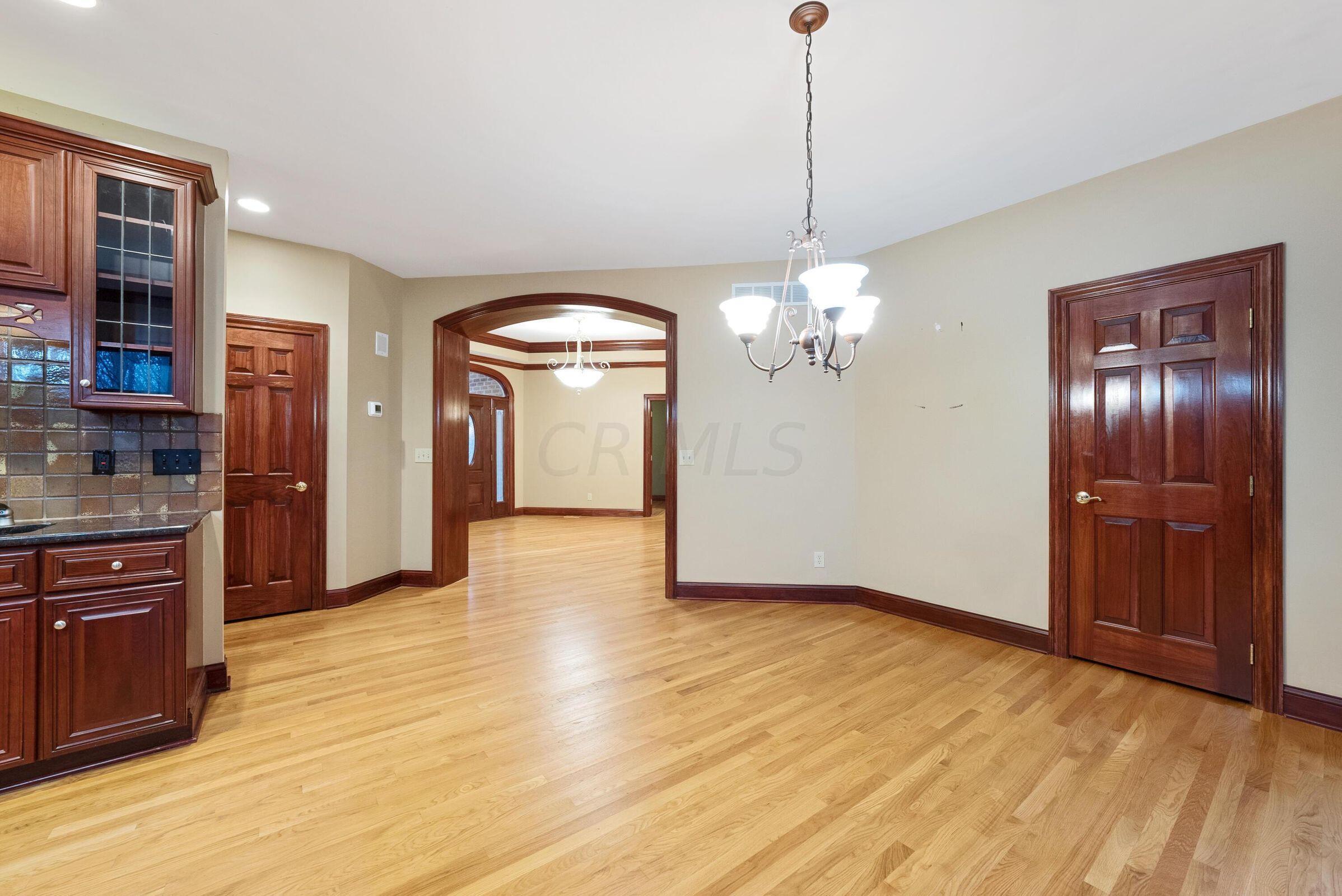 11244 Orchard Road Galena, OH 43021 - Photo 28 of 70 Large Eating Area