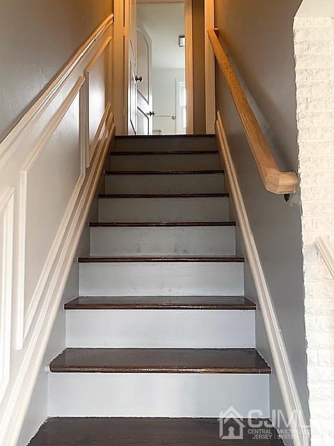 156 East Hill Road Colonia, NJ 07067 - Photo 20 of 33 a view of entryway