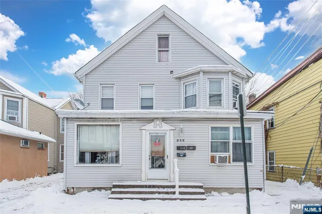 $629,000 | 542 Ringwood Avenue, Wanaque, NJ 07465