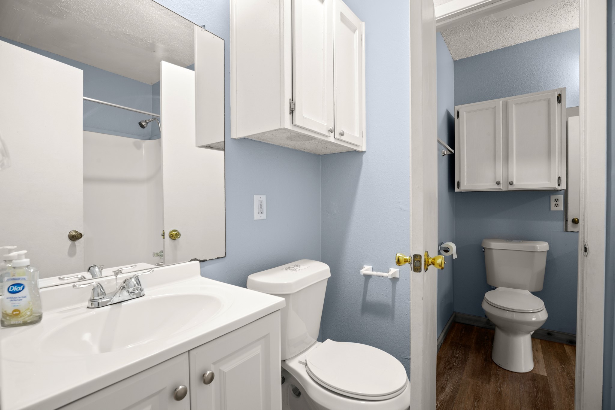 5402 Brompton Circle Austin, TX 78745 - Photo 17 of 30 Clean finishes create a simple and functional space.