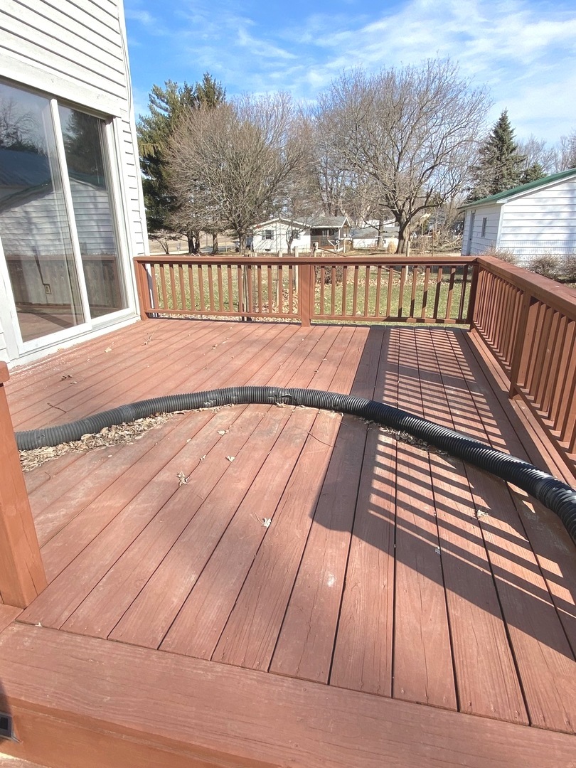 404 North Main Coleta, IL 61081 - Photo 27 of 32 a view of wooden balcony